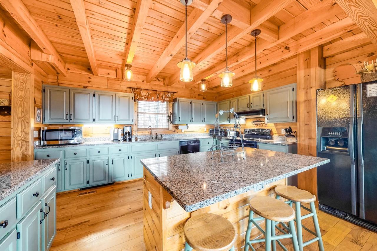 Timberidge Lodge Sylva Bagian luar foto